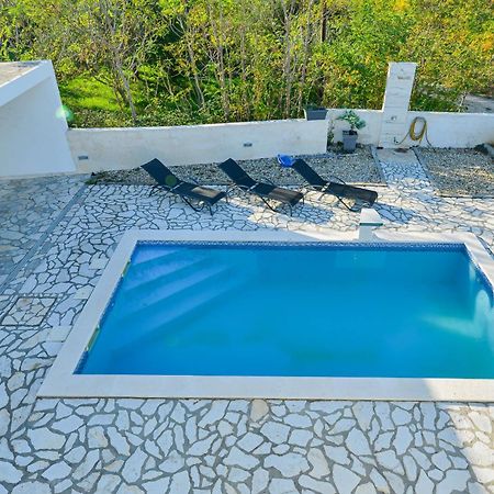 Villa Anna With Pool, Zadar County 빈예라크 외부 사진