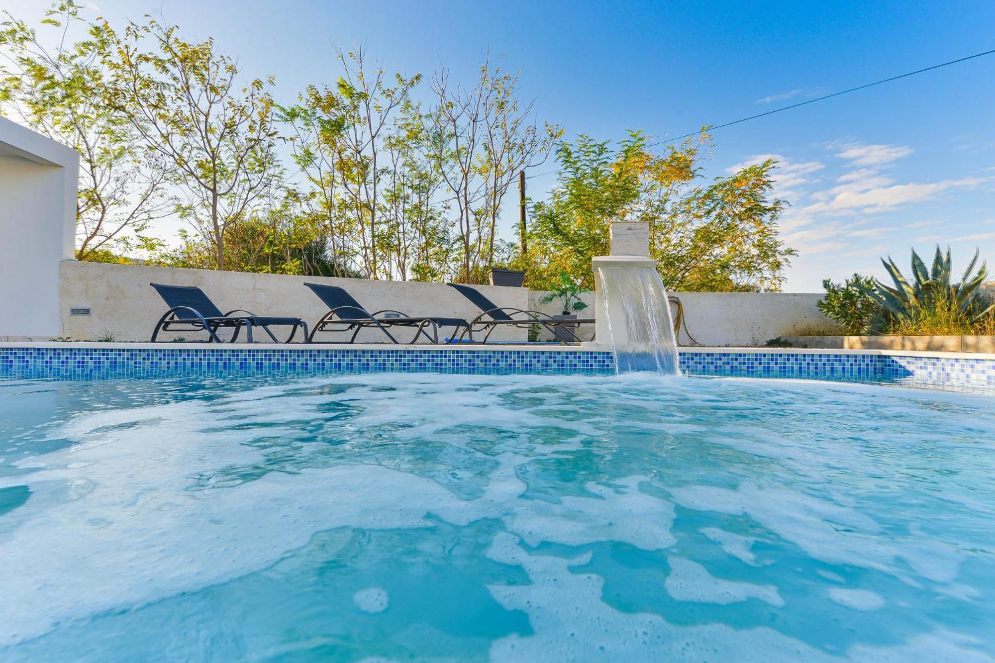 Villa Anna With Pool, Zadar County 빈예라크 외부 사진